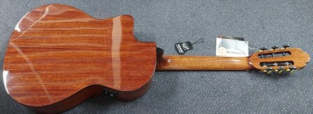 Salvador Student Series Nova CCE classic guitar cedar + sapele