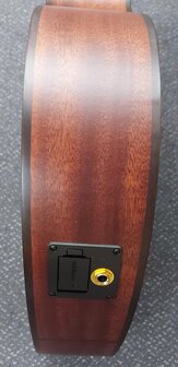 Salvador Cortez Iberia Series Luna stage guitar Fishman Clasica II