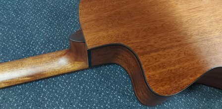 Salvador Cortez Iberia Series Luna stage guitar Fishman Clasica II