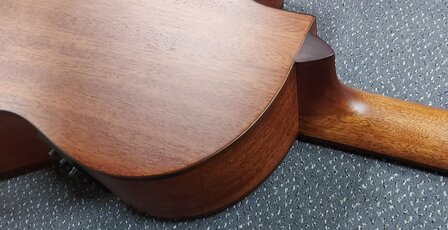 Salvador Cortez Iberia Series Luna stage guitar Fishman Clasica II