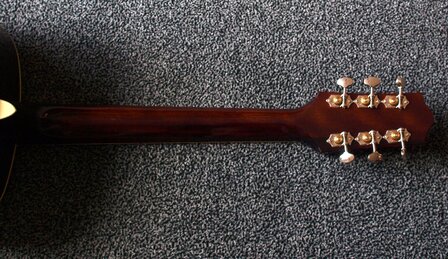 The Loar Archtop Acoustic Guitar VS LH-600-VS met element