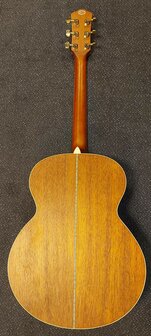Indie The Sound J Pro Akoestisch met extra soundholes voor extra basgeluid
