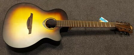 L&acirc;g Tramontane T70 Auditorium met cutaway, electro-akoestisch, Brownburst