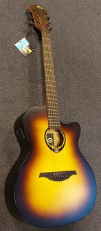 L&acirc;g Tramontane T70 Auditorium met cutaway, electro-akoestisch, Brownburst