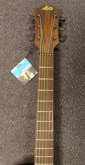L&acirc;g Tramontane T70 Auditorium met cutaway, electro-akoestisch, Brownburst