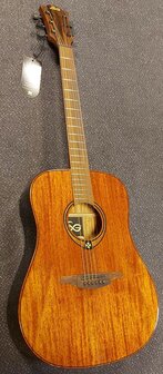L&acirc;g T98 dreadnought Black Back