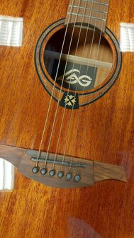 L&acirc;g T98 dreadnought Black Back