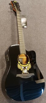 L&acirc;g Tramontane WINGS of Freedom Dreadnought CTW Electro