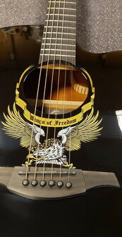 L&acirc;g Tramontane WINGS of Freedom Dreadnought CTW Electro