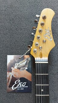 Eko Stratmodel S300 Sunburst, e-gitaarpakket