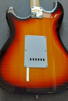 Eko Stratmodel S300 Sunburst, e-gitaarpakket