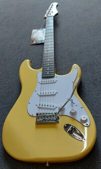 Eko S300CRM Strat, Cream e-gitaarpakket