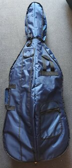 Blauwe gevoerde hoes met diverse vakken voor 3/4 cello
