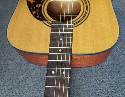 CORT Earth Open Pore startersset met div accessoires waaronder een zwarte gigbag