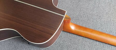WALDEN Folkgitaar G800CE, Grand Auditorium Cut, massief, gesatineerd, EQ, electro-akoestisch met gigbag