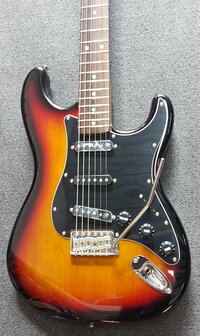 London City Spitfire MKII, Tobacco Sunburst met zwarte slagplaat 