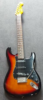 London City Spitfire MKII, Tobacco Sunburst met zwarte slagplaat 