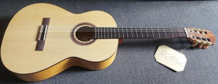 Kremona Rosa Diva RD flamenco gitaar met luxe koffer