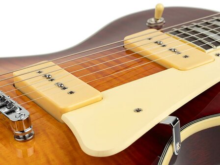 Sire Larry Carlton L7V Tobacco Sunburst met P90 soapbar elementen