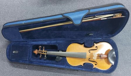 Viool 4/4, Handmade van voor 2000, nu met koffer en strijkstok