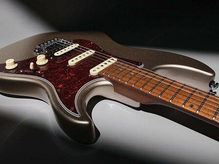 Sire Larry Carlton S7 Vintage Series electric guitar ST-style champagne gold metallic