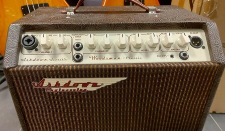 Ashdown Woodsman Classic, 40W akoestische gitaarversterker