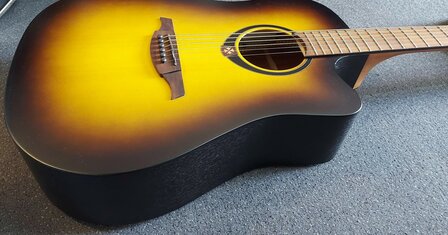 L&acirc;g Tramontane T70 Dreadnought Brownburst, electro-akoestisch