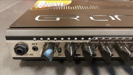 GR Bass One800  versterker 800W head