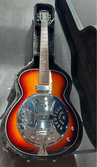 Eko One Resonator Electro-akoestisch, nu geleverd met koffer