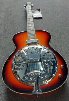 Eko One Resonator Electro-akoestisch, nu geleverd met koffer