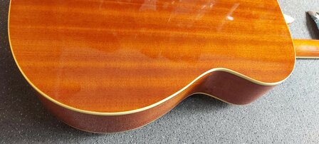 Eko One Resonator Electro-akoestisch, nu geleverd met koffer