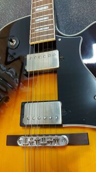 Cort Yorktown BV met Bigsby Vibrato