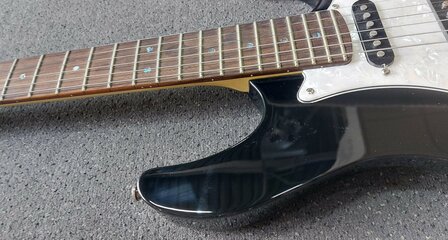 Cort Strat model G250DX, HSS Zwart