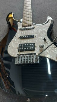 Cort Strat model G250DX, HSS Zwart