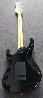 Cort Strat model G250DX, HSS Zwart