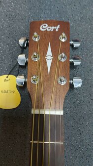 CORT Earth Open Pore startersset met div accessoires waaronder een zwarte gigbag