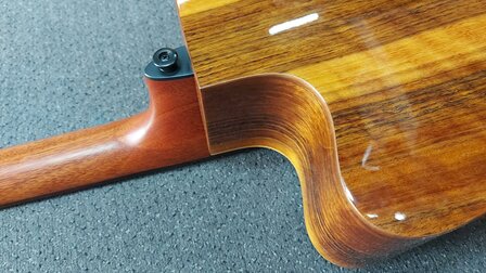 L&acirc;g Tramontane Hyvibe 20 Glossy, Smart Guitar 