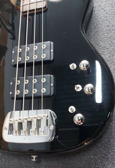 G&amp;L Tribute L2000 Black RW, nu met stevige G&amp;L hoes