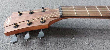 L&acirc;g T100DCE Tramontane dreadnought met element, zwart