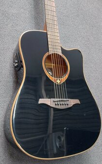 L&acirc;g T100DCE Tramontane dreadnought met element, zwart