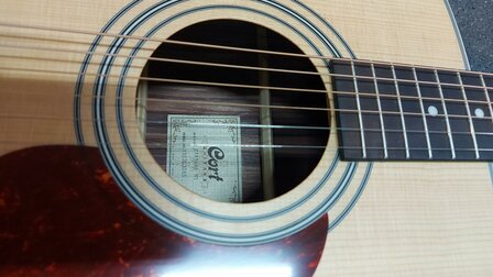 Cort Earth 80NS akoestische dreadnought gitaar