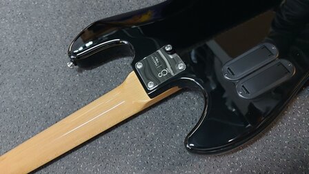 Sire Marcus Miller V7 Vintage alder 4-string bass guitar black