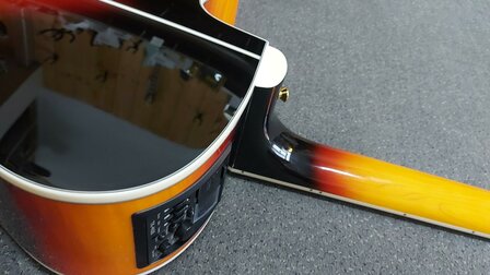 Takamine GB72CEBSB electro-akoestische basgitaar Brown Sunburst