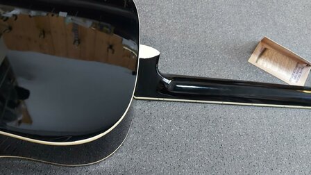 Nashville by Richwood, Dreadnought gitaar, sunburst