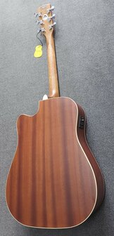 Cort MR600F Dreadnought met Fishman Isys Plus voorversterking