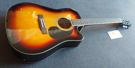 Nashville by Richwood, Dreadnought electro-akoestische gitaar, sunburst met dikke hoes