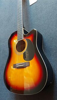 Nashville by Richwood, Dreadnought electro-akoestische gitaar, sunburst met dikke hoes