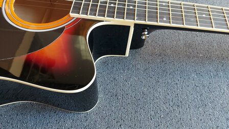 Nashville by Richwood, Dreadnought electro-akoestische gitaar, sunburst met dikke hoes