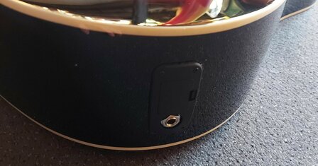 Nashville by Richwood, Dreadnought electro-akoestische gitaar, sunburst met dikke hoes