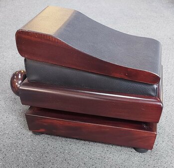 Zeer luxe Hidrau Ergo-Gra Footrest wood, traploos in hoogte verstelbaar